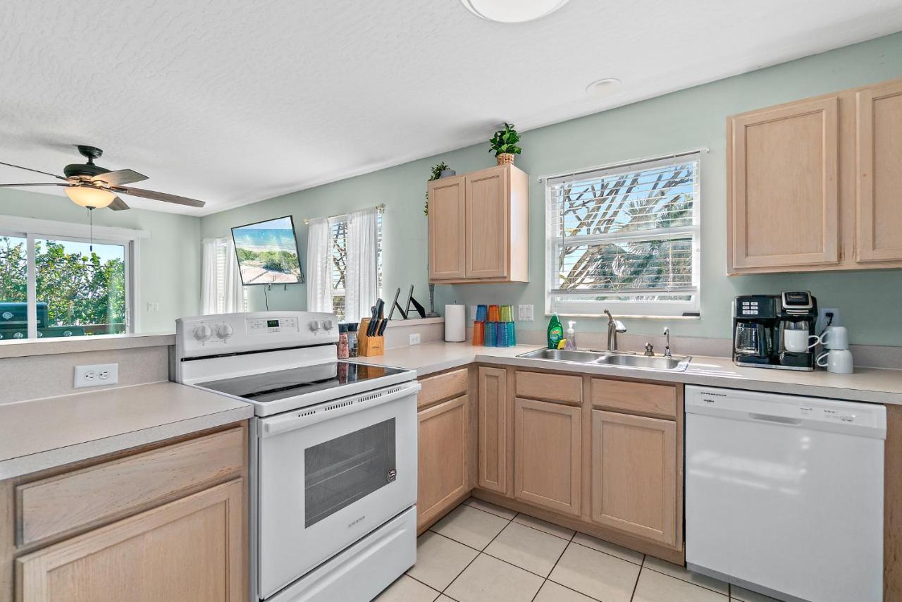 Surfside Paradise Retreat - 3Br And 2Ba Duplex, Grill, Dog Friendly - Close To The Beach! Melbourne Exterior foto